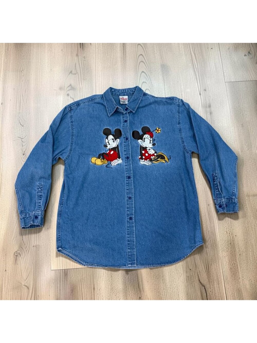 Vtg 90s Disney Store Mickey Minnie Mouse Denim Shirt L Embroidered Sultry Gaze